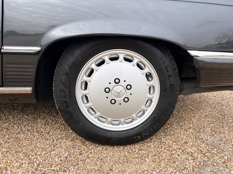 Mercedes-Benz SL Series 300 SL 31