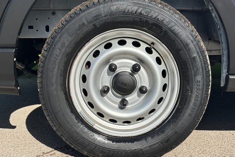 Ford Transit 350 L4 H3 130 ps DCIV with Air Conditioning 32