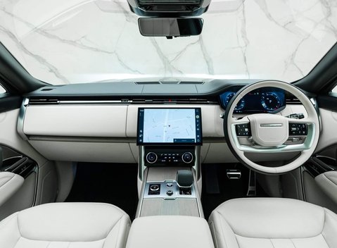 Land Rover Range Rover P530 First Edition 17