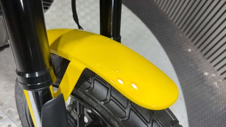 Ducati Scrambler 800 ICON 2016 ONLY 9K LEO VINCE EXHAUST LONG MOT 803CC 36