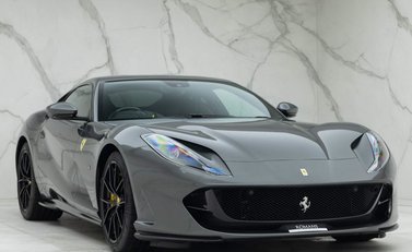 Ferrari 812 Superfast 6