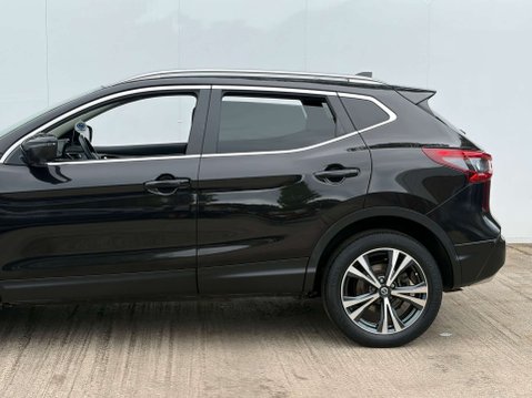 Nissan Qashqai 1.3 Qashqai N-Connecta DiG-T 5dr 48