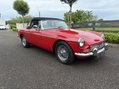 MG B ROADSTER 3