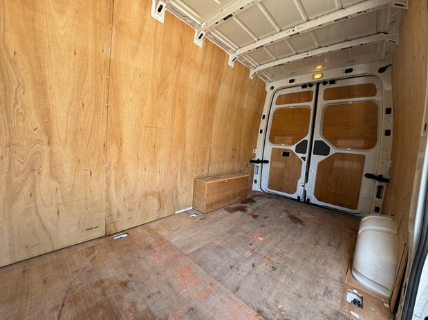 Volkswagen Crafter MWB L2H2 High Roof Startline 350 Air Con Sensors EURO 6 11