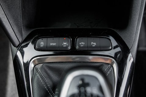 Vauxhall Corsa SRI NAV PREMIUM 32
