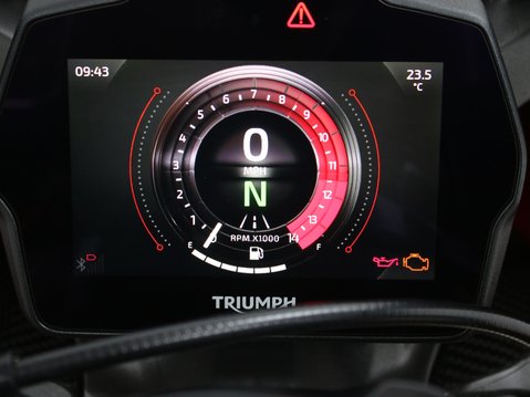 Triumph Speed Triple SPEED TRIPLE 1200 RR 20