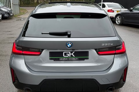 BMW 3 Series 330E M SPORT -VAT Q -DRIVING ASSISTANT PRO -PAN ROOF -H/K -M PRO PACK 8