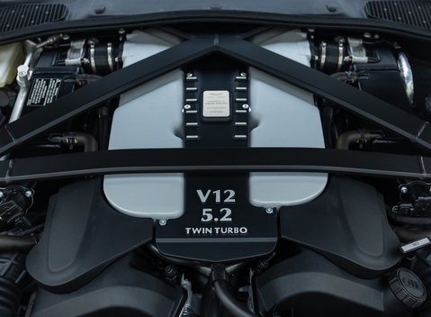 Aston Martin V12 Vantage ROADSTER 52