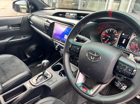 Toyota Hilux GR SPORT 4WD D-4D DCB 30