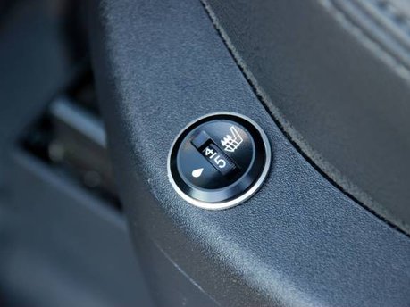 Front seat leather upgrades and heated front and rear seat upgrades for your Land Rover Discovery 3 or 4 Commercial