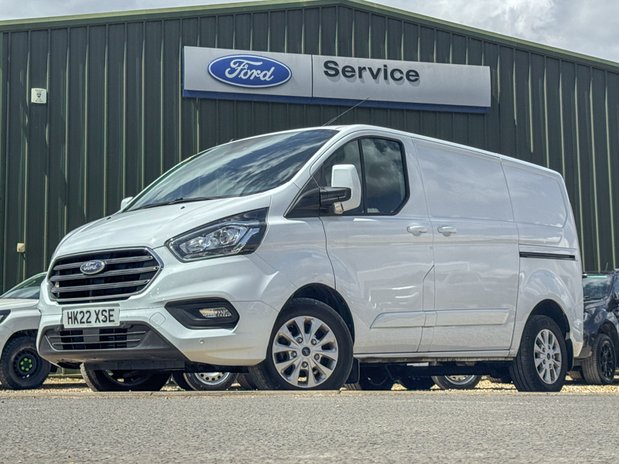Ford Transit Custom SWB L1H1 [SOLD SM] Low Roof Limited 280 Air Con Alloys Sensors EURO 6 1
