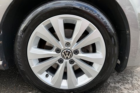 Volkswagen Golf SE TDI BMT -£20 ROAD TAX -1 OWNER -11 SERVICES -SATNAV -ADAPTIVE CRUISE 51