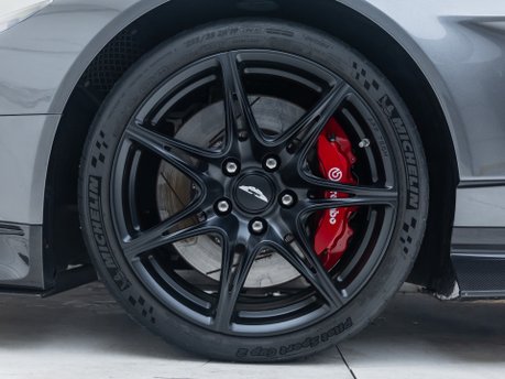 Aston Martin Vantage GT8