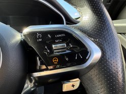 Jaguar F-Pace 2.0 D200 MHEV R-Dynamic Black SUV 5dr Diesel Auto AWD Euro 6 (s/s) (204 ps) 37