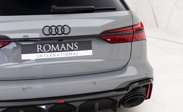 Audi RS6 Avant Carbon Black Urban 25