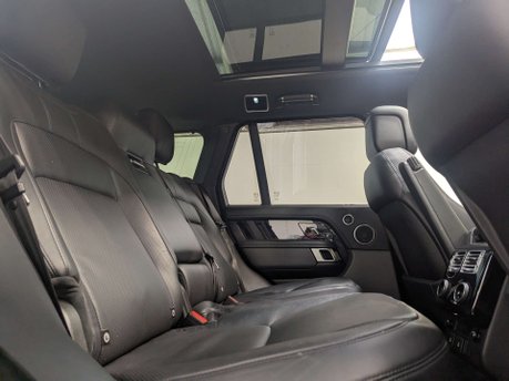 Land Rover Range Rover 3.0 Range Rover Vogue D MHEV Auto 4WD 5dr 49