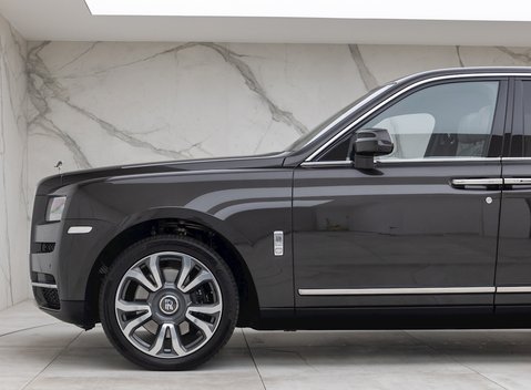 Rolls-Royce Cullinan 28