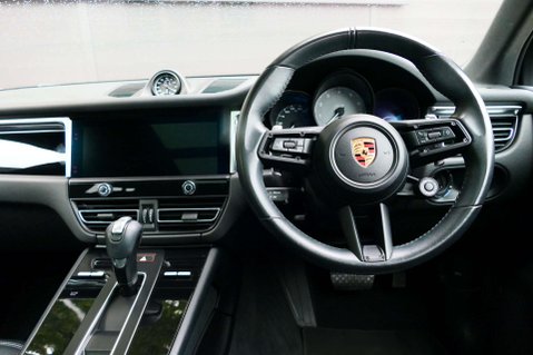 Porsche Macan 2.9 Macan S Semi-Auto 4WD 5dr 28