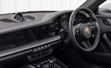 Porsche 911 Carrera S (992) 17