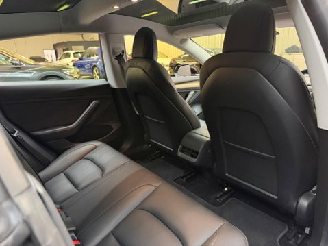 Tesla Model 3 Standard Range Plus Auto RWD 4dr 35