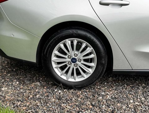 Ford Focus 1.0 Focus Titanium Auto 5dr 13