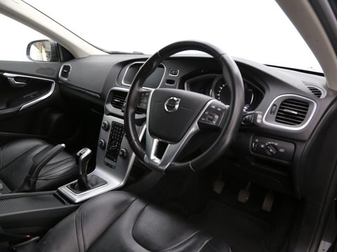 Volvo V40 2.0 T2 Inscription Euro 6 (s/s) 5dr 21