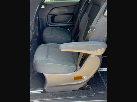 Mercedes-Benz V Class 2.2 V220d BlueTEC SE MPV 5dr Diesel G-Tronic+ Euro 6 (s/s) 7 Seat (163 ps) 63