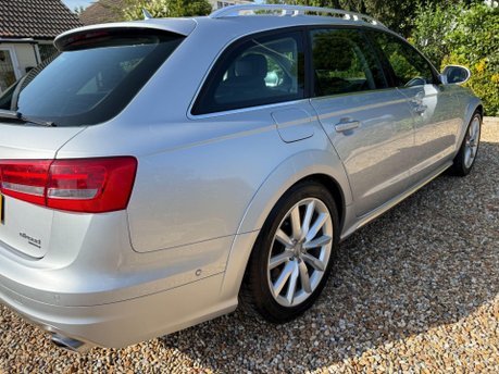 Audi A6 Allroad 3.0 TDI V6 S Tronic quattro Euro 5 (s/s) 5dr 8