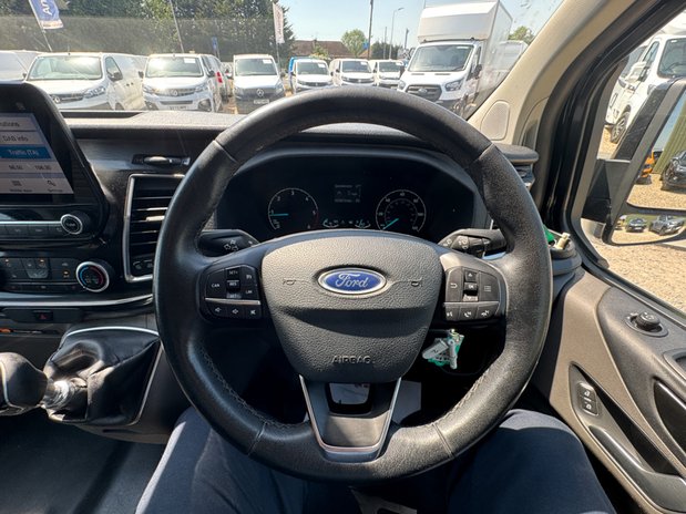 Ford Transit Custom LWB L2H1 Low Roof Limited 300 Air Con Alloys Sensors EURO 6 16