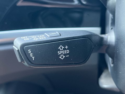 Audi Q3 TFSI QUATTRO S LINE 30