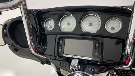 Harley-Davidson Touring 1745 FLHXS Street Glide Special Euro 4 35