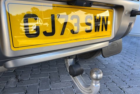 Land Rover Defender 90 D300 Hard Top X-Dynamic HSE 11