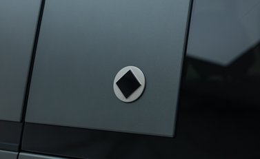 Land Rover Defender 110 OCTA EDITION ONE 45