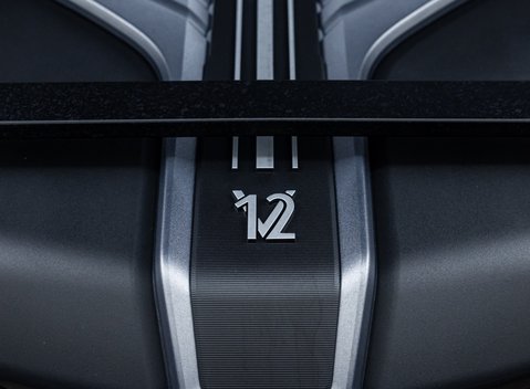 Rolls-Royce Cullinan BLACK BADGE 48