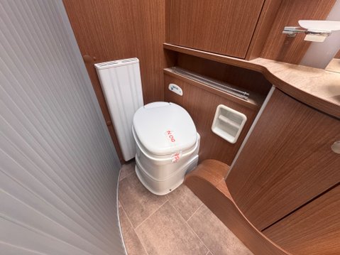 Burstner Aviano i727 20