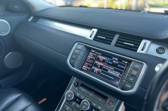 Land Rover Range Rover Evoque 2.2 ED4 PURE TECH COUPE PAN ROOF 25