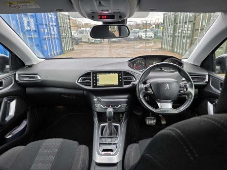 Peugeot 308 1.2 PureTech Allure Hatchback 5dr Petrol EAT Euro 6 (s/s) (130 ps) 6