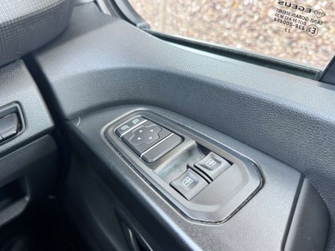 Renault Trafic 2.0 dCi Blue SL30 Advance Panel Van 5dr Diesel Manual L1 H1 Euro 6 (s/s) (1 25