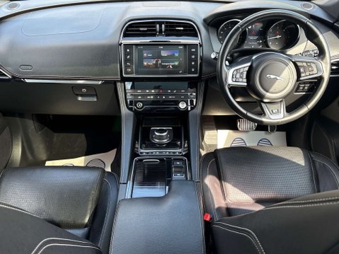 Jaguar F-Pace 2.0 D240 R-Sport SUV 5dr Diesel Auto AWD Euro 6 (s/s) (240 ps) 45