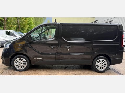 Renault Trafic 1.6 dCi ENERGY 27 Sport Nav Panel Van 5dr Diesel Manual SWB Standard Roof E 20