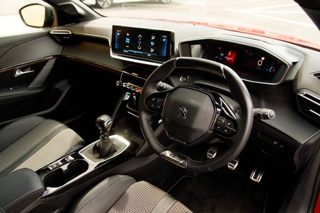 Peugeot 208 PURETECH GT S/S