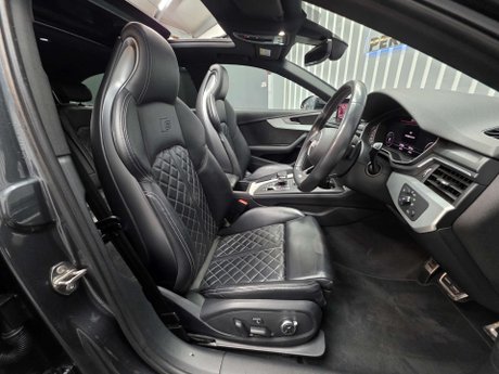 Audi S4 3.0 TFSI V6 Estate 5dr Petrol Tiptronic quattro Euro 6 (s/s) (354 ps) 7