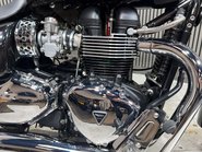Triumph Bonneville 2011 ONLY 1812 MILES LONG MOT STUNNING CRUISER BIKE 44