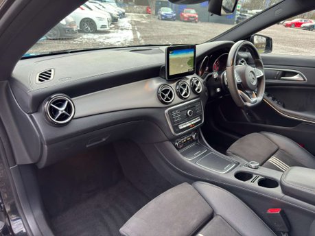 Mercedes-Benz CLA Class 2.1 CLA 220 WhiteArt D Auto 5dr 24