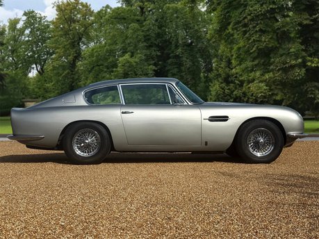 Aston Martin DB6 MANUAL 4