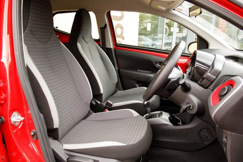 Toyota Aygo VVT-I X-PLAY X-SHIFT 31