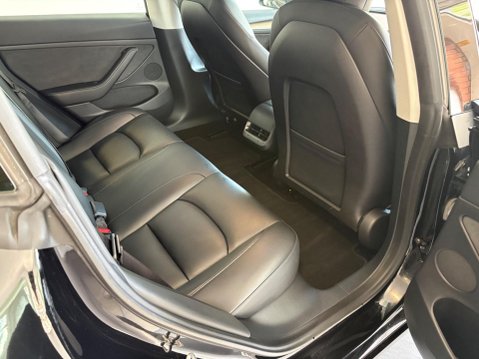 Tesla Model 3 Auto RWD 4dr 15