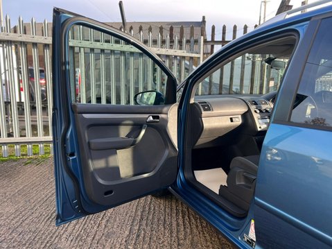 Volkswagen Touran 1.6 TDI BlueMotion Tech SE DSG Euro 5 (s/s) 5dr 64