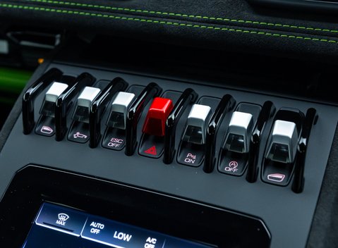 Lamborghini Huracan Tecnica 22