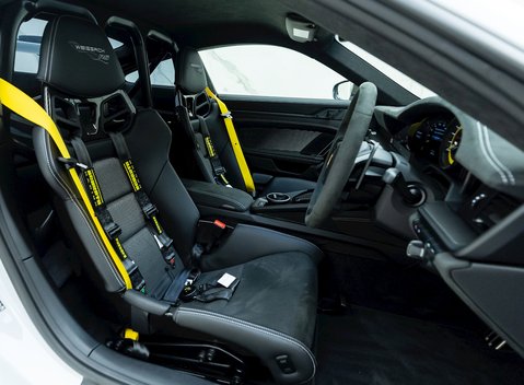 Porsche 911 GT3 RS Weissach (992) 10